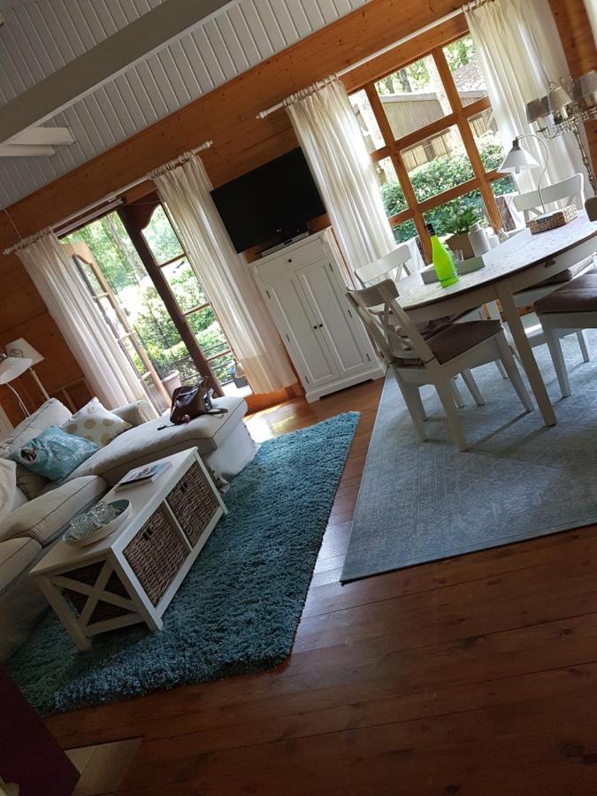 Charme Chalet Zutendaal Buitenkant foto